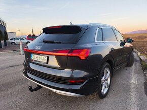 AUDI E-TRON 95 kWh 55 300kW Quattro 10/2022 odpočet DPH PANO - 7