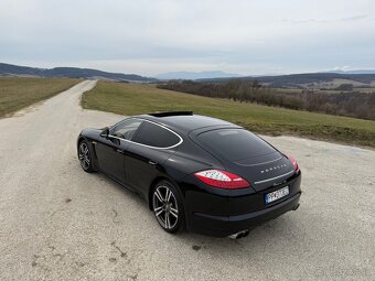 Porsche Panamera 4S - 7