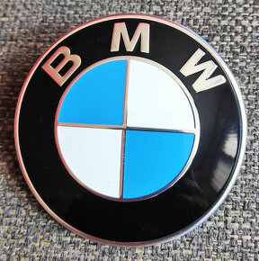 znak na kapotu na BMW - č.2 - 7