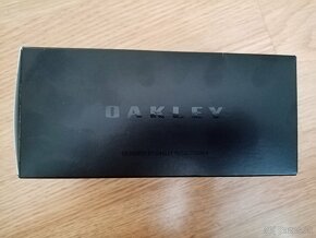 Oakley Sutro - Clear to Black Iridium Photochromic - Nové - 7