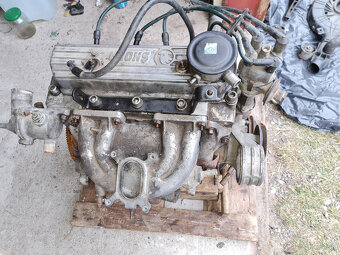 Motor Skoda 135 - 7