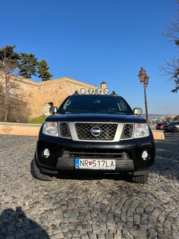 Nissan Navara 2,5 dCi 140kw Double Cab Long 4x4 - 7