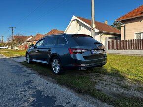 Škoda Superb Combi - 7