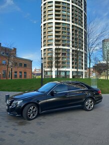 Mercedes E Sedan - 7