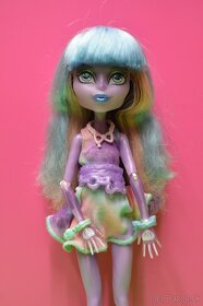 Monster High bábika River Styxx - 7