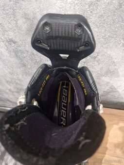 Bauer supreme MACH - 7