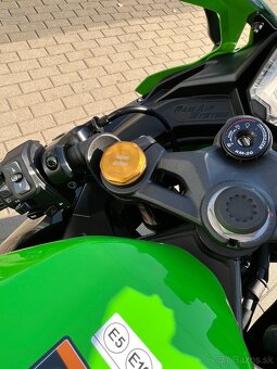 Kawasaki ZX-4RR zelená + quickshifter - 7