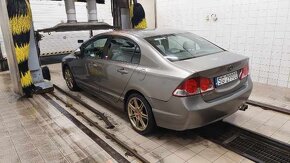 Na diely Honda Civic VIII 8 g sedan 1.8 104kw R18 2007 - 7