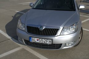 Škoda Octavia Combi 2.0 TDI 110k Elegance - 7