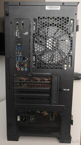 I5 10600kf, RX 6600 XT, 16gb DDR4, 1TB nvme - 7