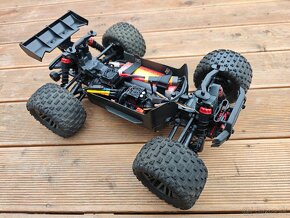 ARRMA 1/10 GRANITE 4X4 V3 3S BLX Brushless Monster Truck RTR - 7