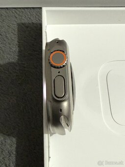 Predám Apple Watch Ultra 2 49mm Natural Titan Stav nových - 7