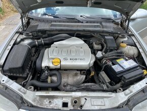 Opel Vectra 1.8i 16V - 7