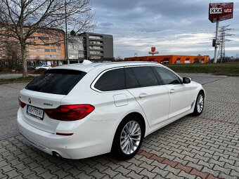 Predam BMW 530D-XDrive 195kw 1.majtiel Luxury line - 7