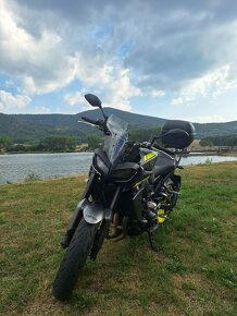 YAMAHA MT09 - 7