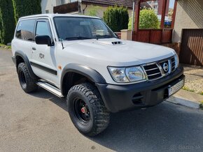 Predám Nissan patrol y61 - 7