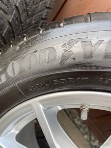 Zimne pneu 225/55R17” Good Year - 7