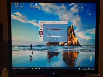 Monitor na pocitac LG - 7