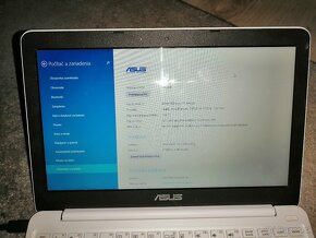 Asus Eeebook - 7