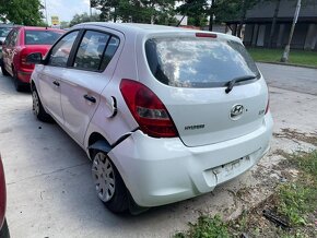 Rozpredám na náhradné diely Hyundai i20 1.25 G4LA - 7