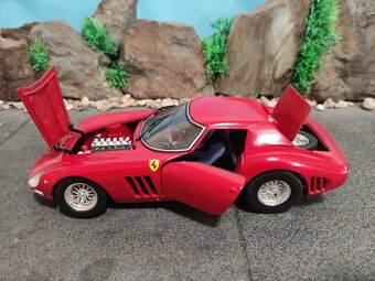 prodám model 1:18 ferrari 250 GTO 1964 - 7