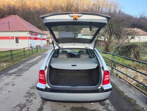 SKODA OCTAVIA 1.6i 74kw,PRVY MAJITEL199000KM - 7