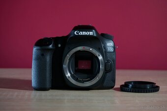 Canon EOS 80D - 7