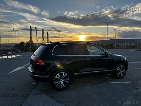 VW TOUAREG 3,0 TDI rv.: 2018 - 7