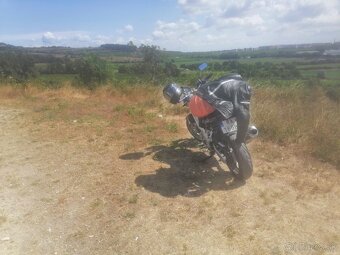 Suzuki SV650N - 7