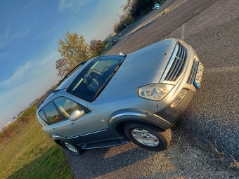 SUV, Ssangyong Rexton - 7