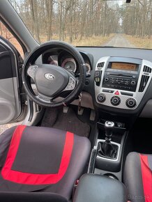 Kia Ceed 1.6 benzin 92 kW - 7