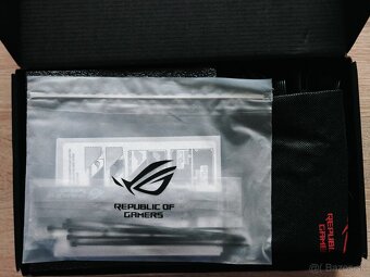 ASUS ROG STRIX 850W GOLD - 7