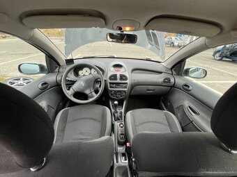 Peugeot 206 1.4 - 7