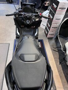 Yamaha TMAX 560 - 7