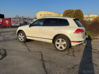 VOLKSWAGEN TOUAREG II 3.0 V6 TDI SCR 262k VZDUCH,R LINE - 7