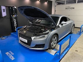 Audi TT 2,0 TDI ultra - 7
