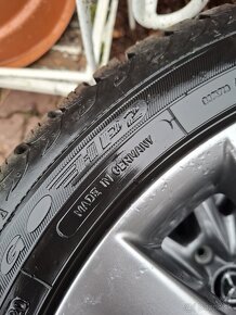 Predám sadu zimných pneumatík 225/45 R18 Debica - 7