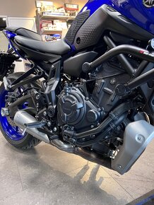 Yamaha MT 07 Modra - 7