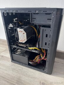 Predám herné PC s grafikou RX6600 rok v záruke + monitor - 7