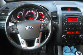 KIA SORENTO 2,2CRDi AWD 4x4 - 7