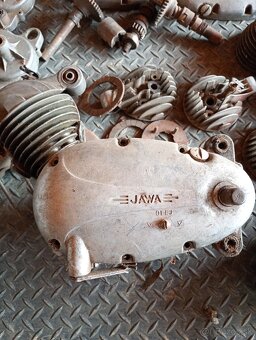 Motor,nahradne diely Jawa 250,štadión,jaweta. - 7