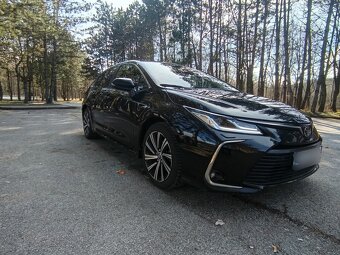 Predám Toyota Corolla sedan 1.5 automat  92kw r.v. 2023 - 7