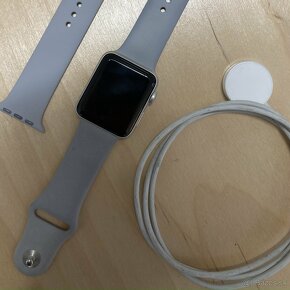 Apple Watch Series 3 42mm - 7