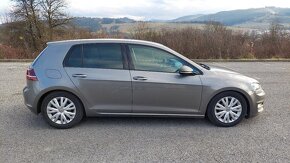 VW Golf 7 2,0 TDI, Highline, DSG, Bi-xenón, r. 2015 - 7