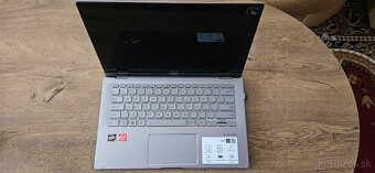 Konvertibilný ultrabook 14" Flip UM462DA - 7