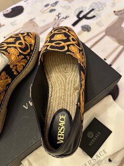 Predám pánske espadrilky Versace (45) - 7