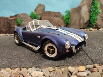 Prodám model 1:18 Shelby cobra 427 s/c - 7