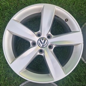 ORIGINÁL VOLKSWAGEN HLINÍKOVÉ DISKY 5x112 R17 - 7