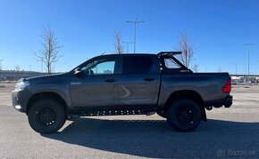 TOYOTA HILUX 2017 — NA PREDAJ/NA SPLÁTKY - 7