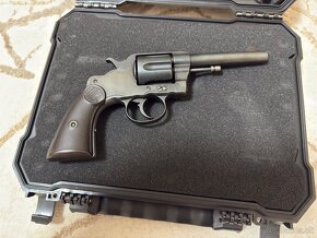 Revolver Colt - 7